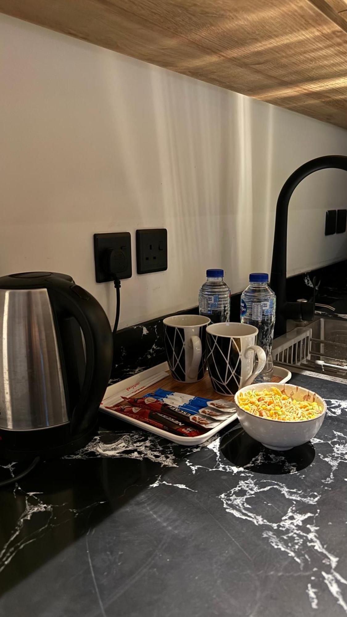 شقة غرفة و صالة العقيق دخول ذاتي Apartment